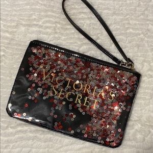 New, Victoria’s Secret medium sized cosmetic bag